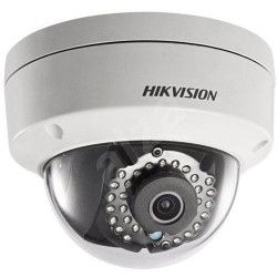 IP камера Hikvision DS-2CD3121G2-ISF, 2MP, обектив 4мм, IR 40m